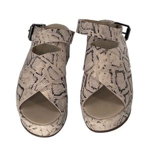 MATISSE X Amuse Society Runaway Snakeskin Print Sandals Size 8M
